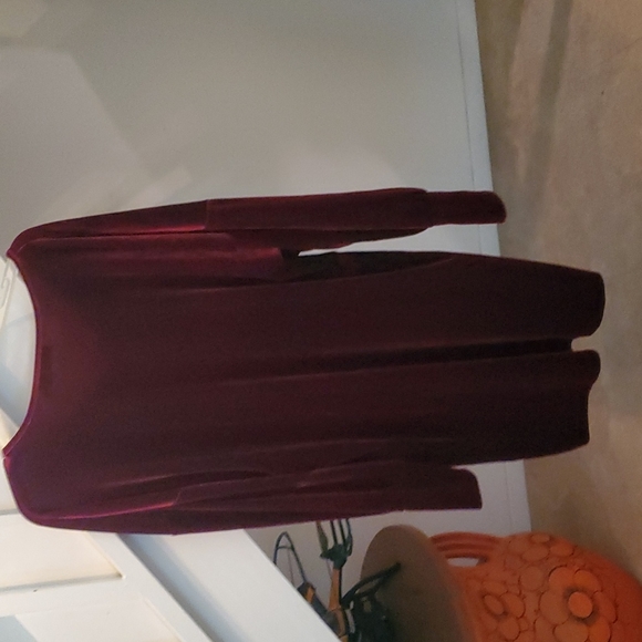 Long sleeve dark red velvet dress - Picture 2 of 4